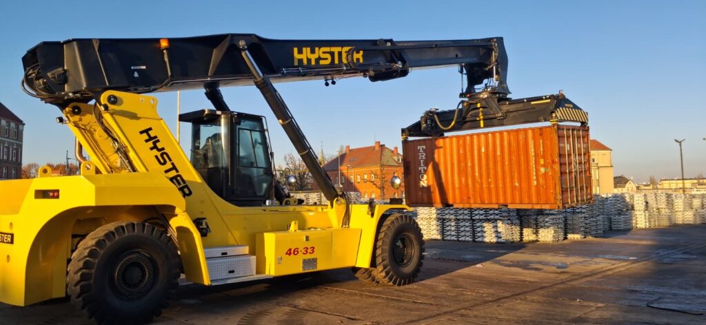 Zdjęcie wyróżniające wpis na temat Jak Hyster RS46 wzmacnia operacje przeładunkowe w DB Port Szczecin: case study
