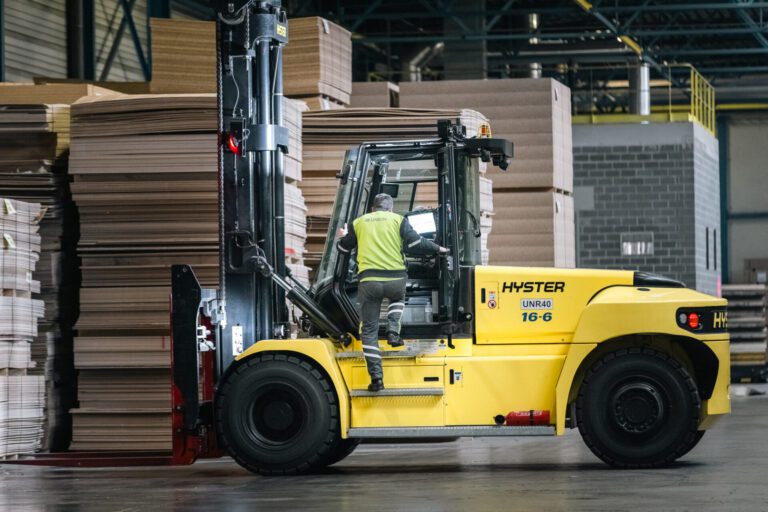 Zdjęcie wyróżniające wpis na temat Srebrna nagroda Best in Biz 2025 dla elektrycznych wózków Hyster J10-18XD